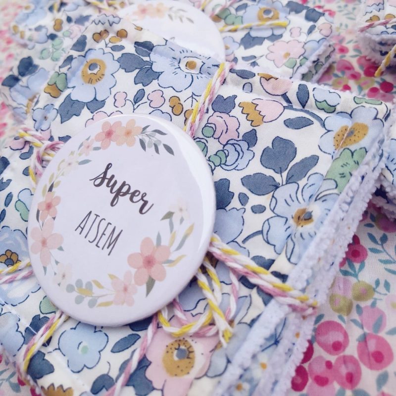 Badge maîtresse et maître personnalisé, création Douceur & Poésie