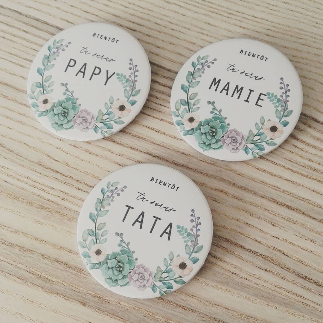 Badge Annonce Grossesse 2 Badge personnalisé pour annoncer une grossesse, création Douceur & Poésie