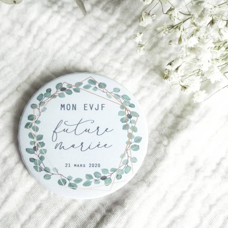 Badge EVJF personnalisé, modèle eucalyptus