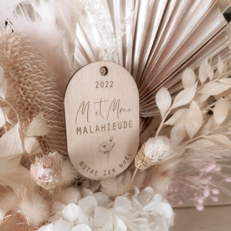 Boule de Noël - médaillon en bois "Notre 1er Noël M et Mme" 2 boule de noel