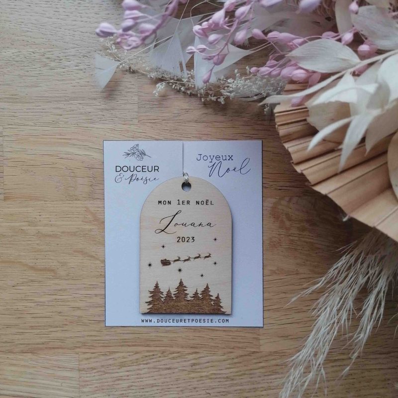 Boule de Noël en bois personnalisée - Mon 1er Noël 2 Boule de Noël en bois personnalisée, Mon 1er Noël, gravée avec prénom et année