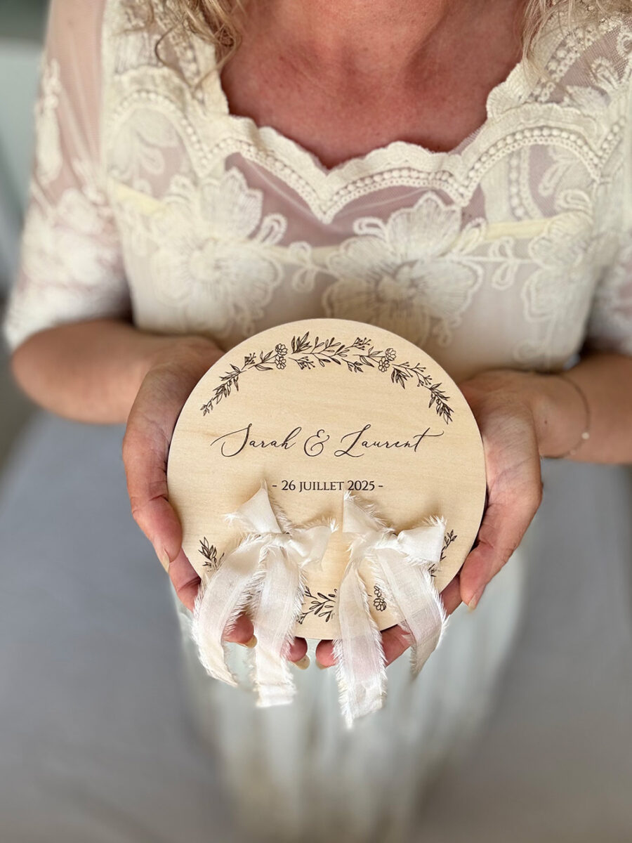 Comment personnaliser son mariage, de la cérémonie au dessert : nos idées faites main 2 porte alliances mariage personnalisée