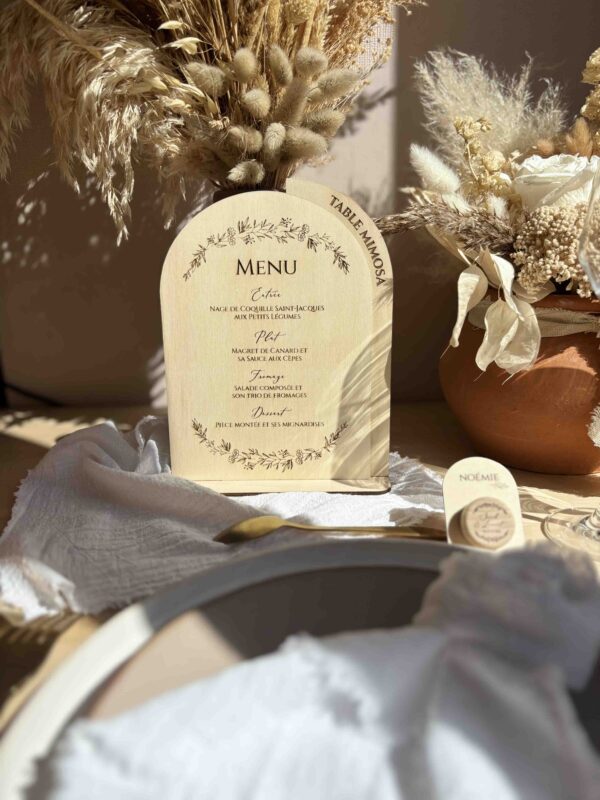 Menu de mariage en bois