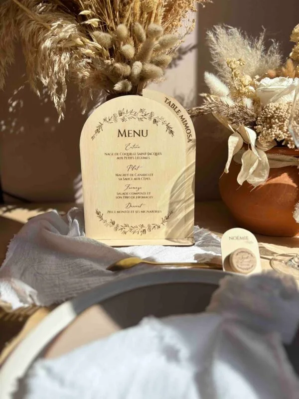 Menu de mariage en bois